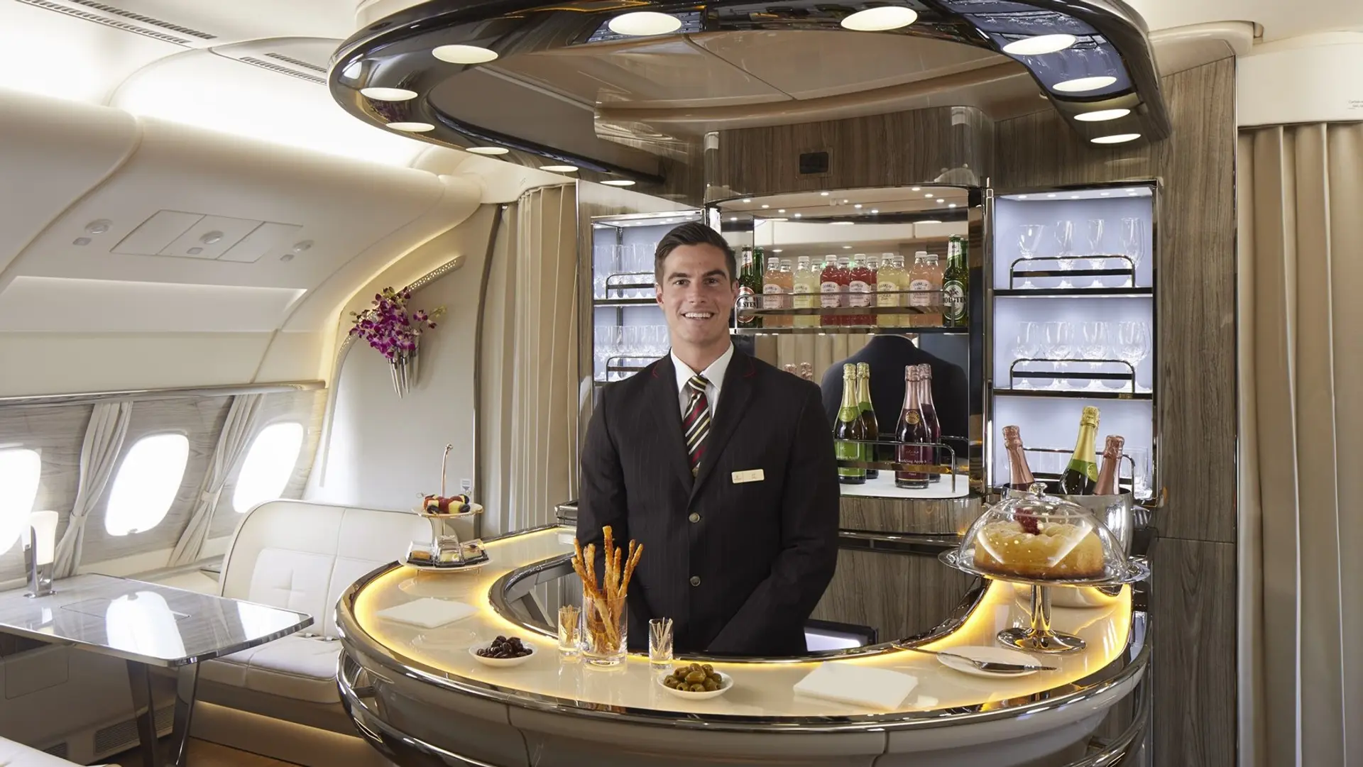 Airline review Service - Emirates - 2