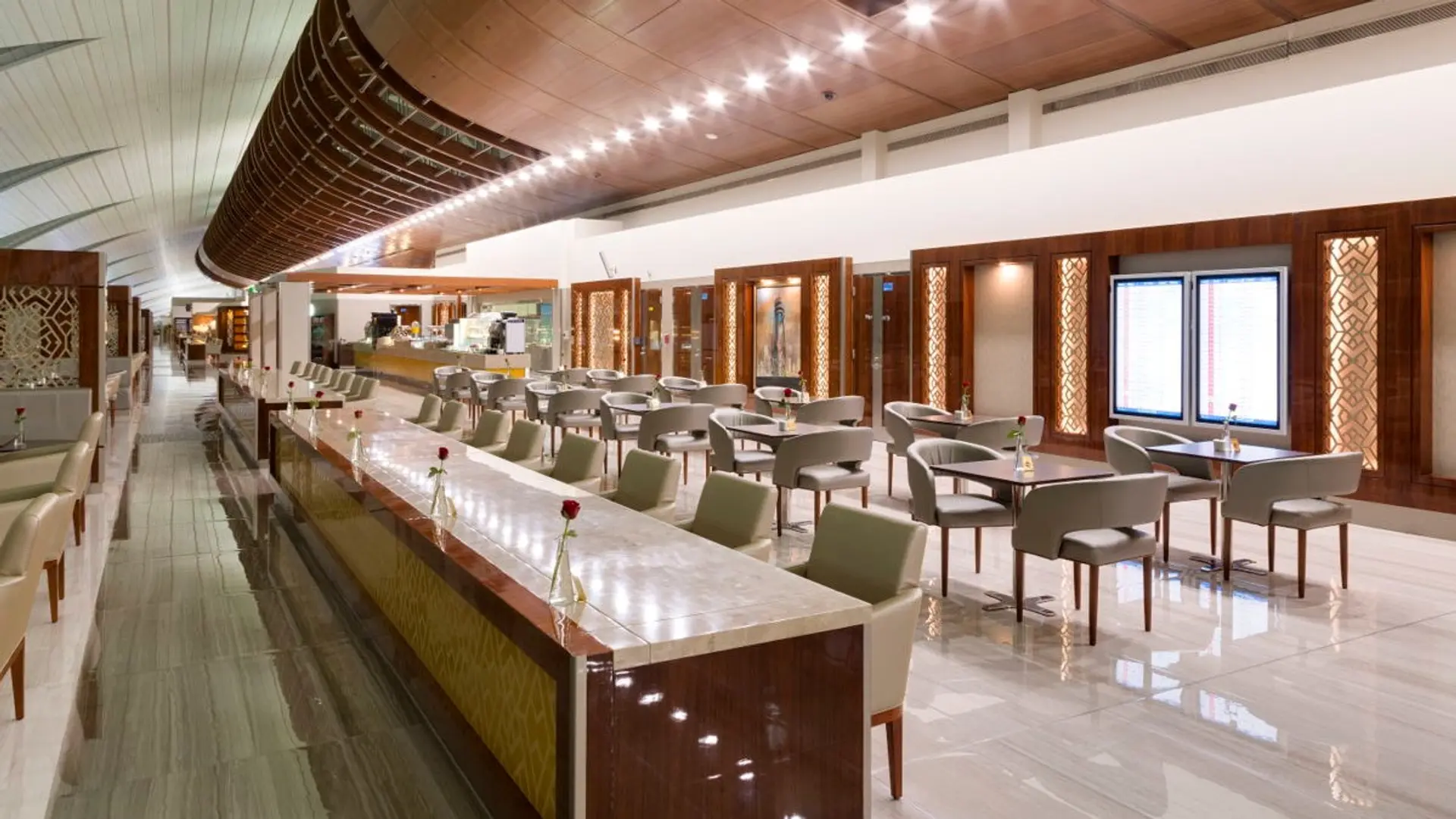 Airline review Airport experience - Emirates - 7