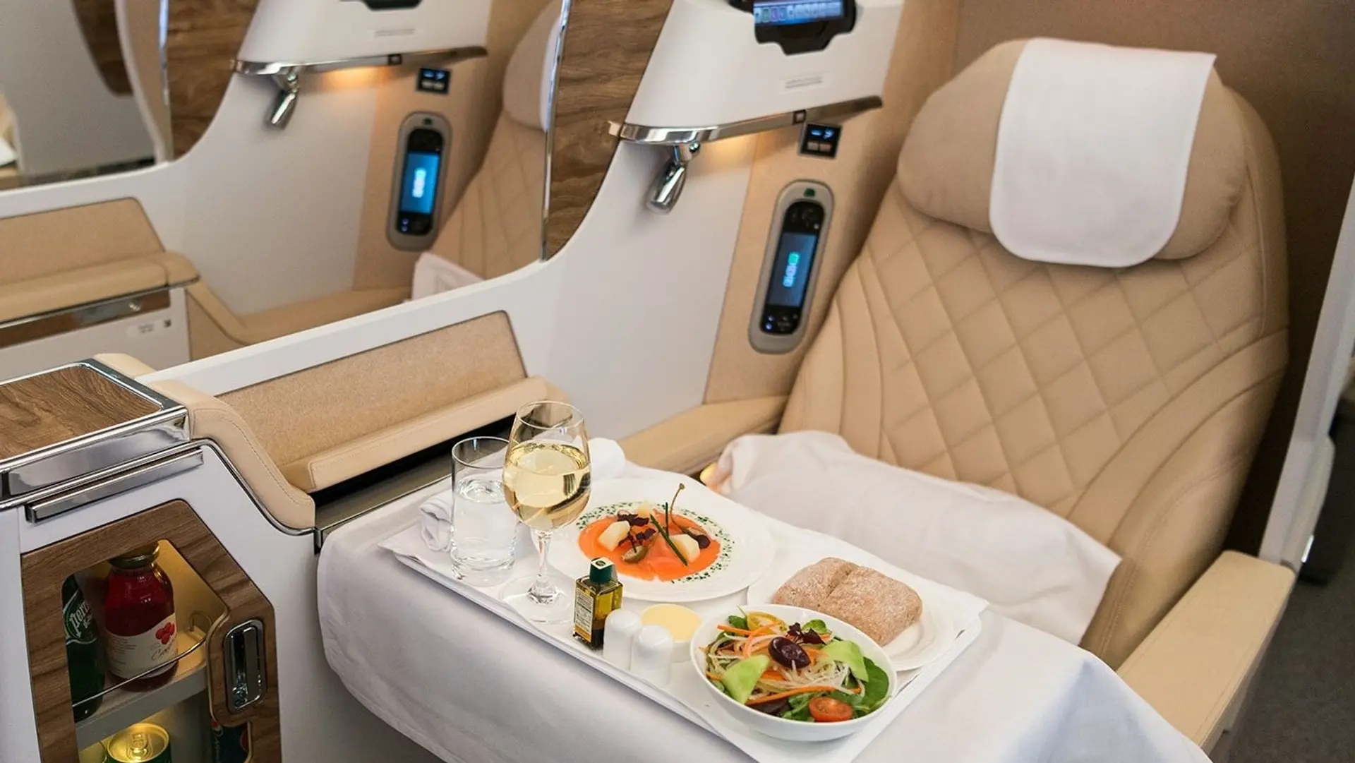 Airline review Short- & Medium-haul - Emirates - 1