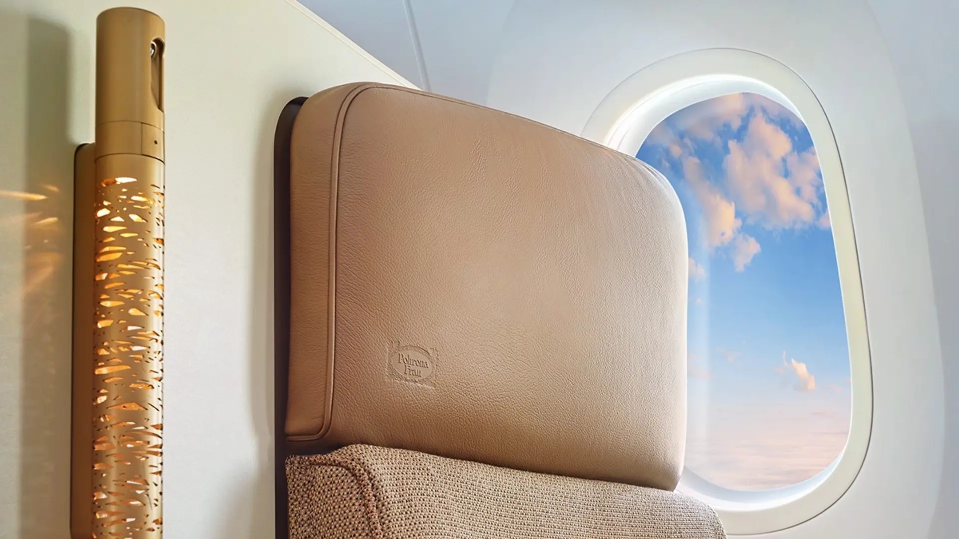 Airline review Cabin & Seat - Etihad Airways - 5