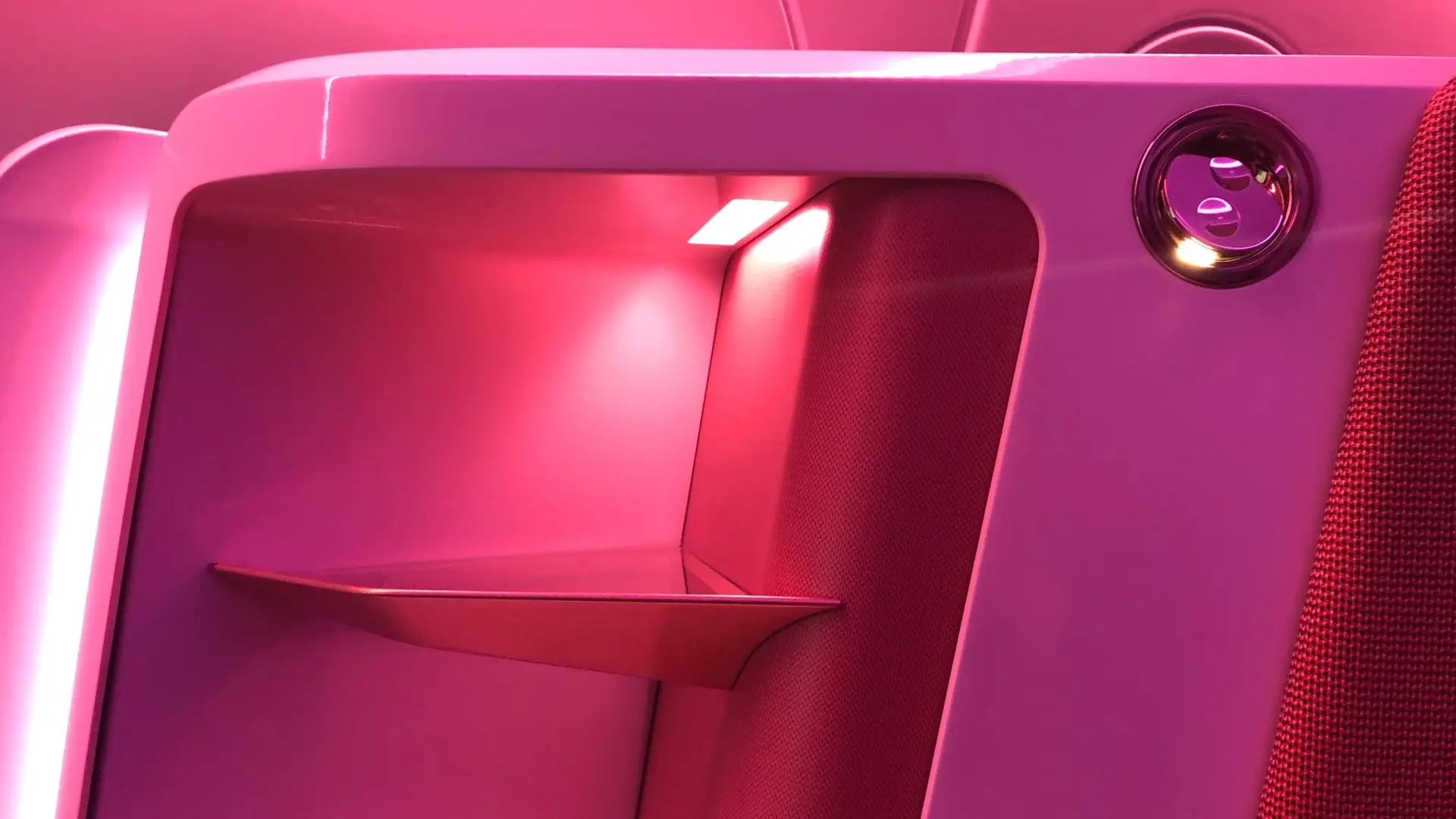 Airline review Cabin & Seat - Virgin Atlantic - 4