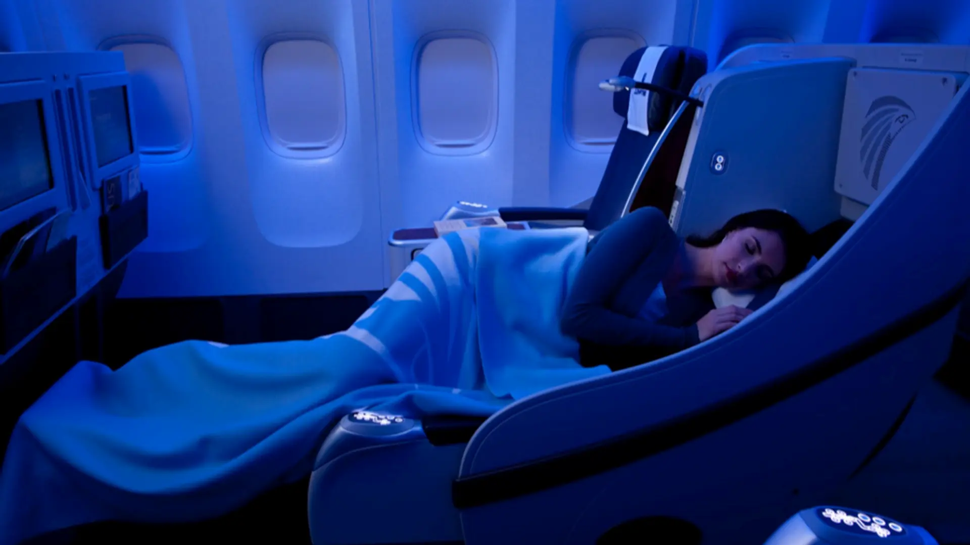 Airline review Cabin & Seat - Egyptair - 4