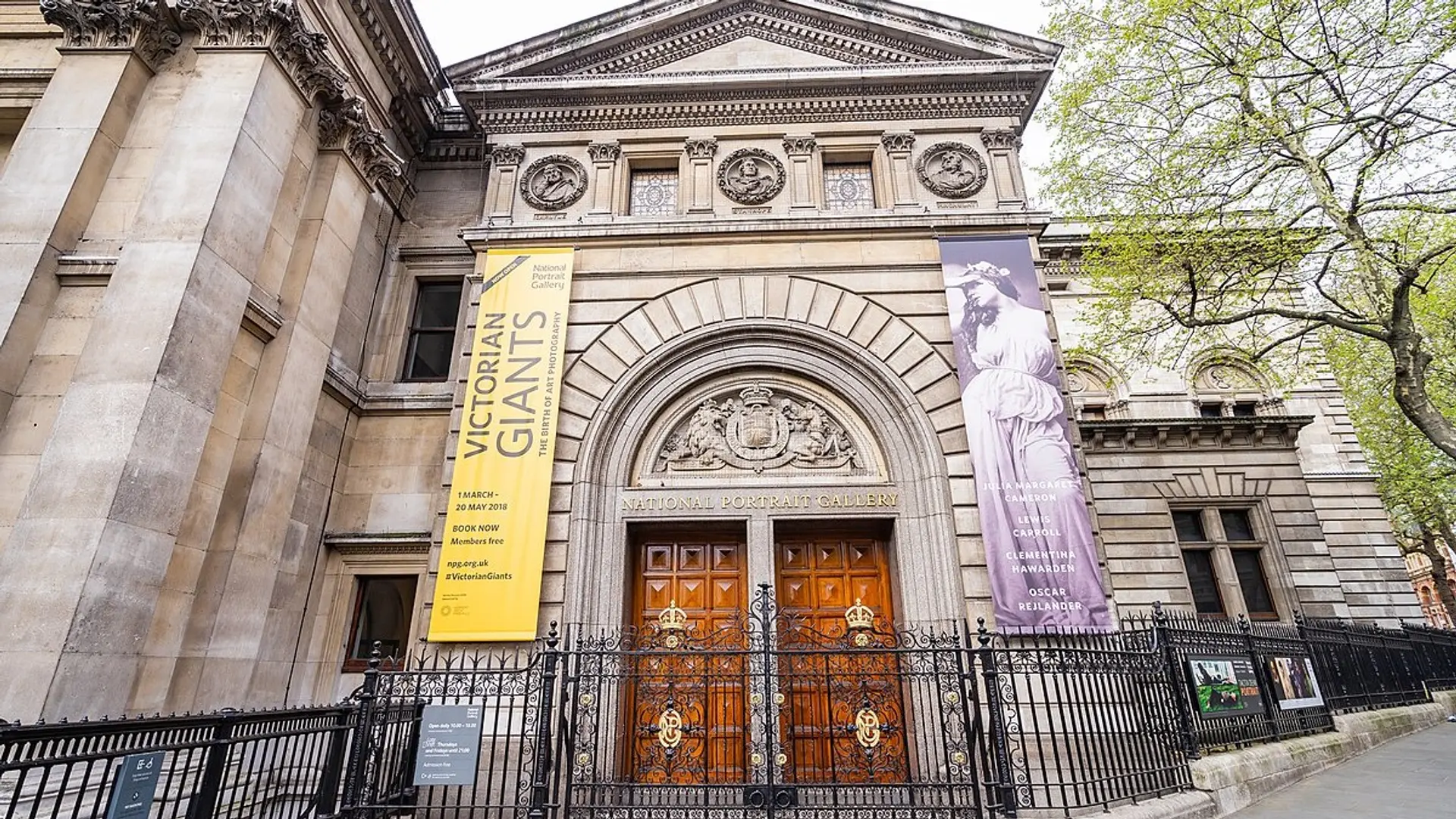 10 Best Art Exhibitions in London - First-Class.com