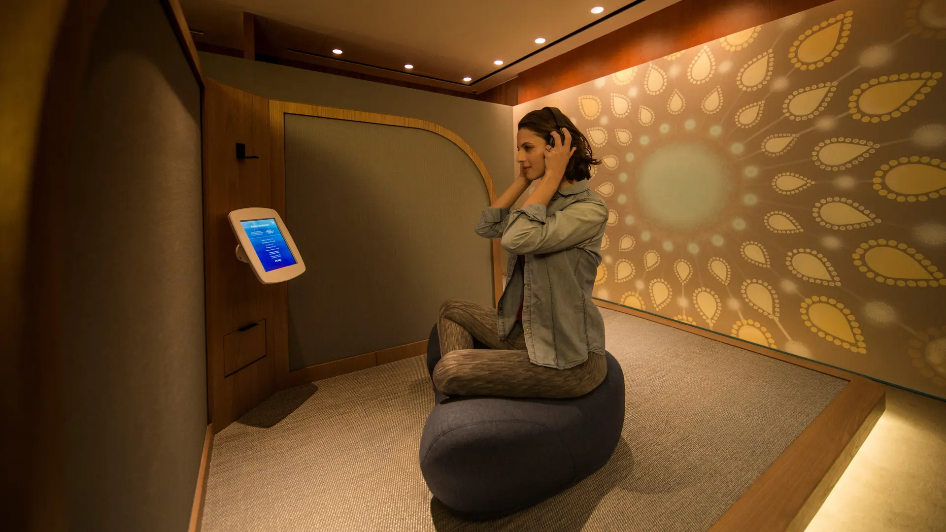 Airline review Airport experience - Cathay Pacific - 4