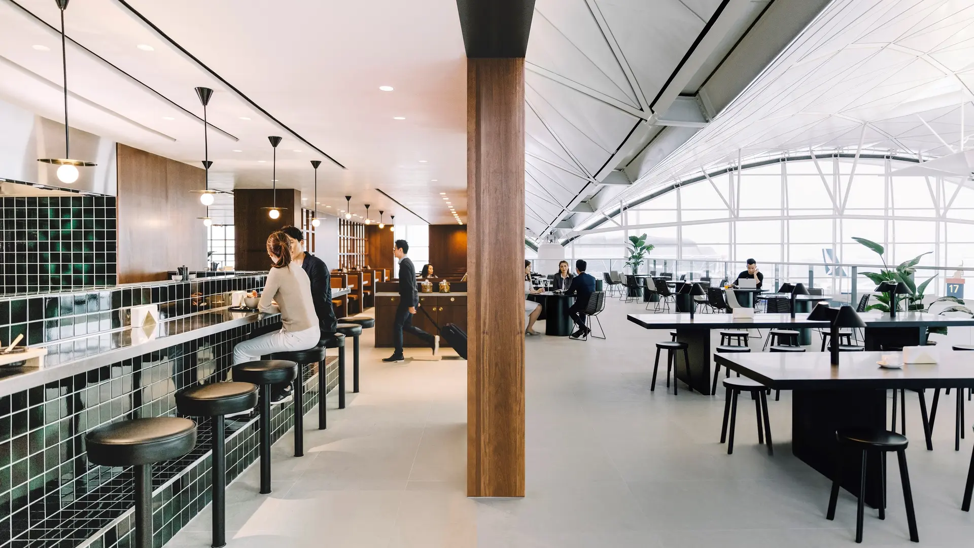 Airline review Airport experience - Cathay Pacific - 1