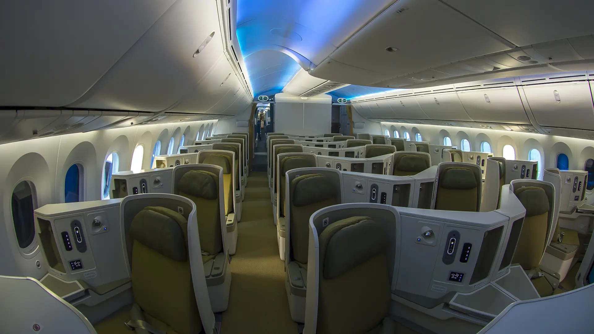 Airline review Cabin & Seat - Vietnam Airlines - 5