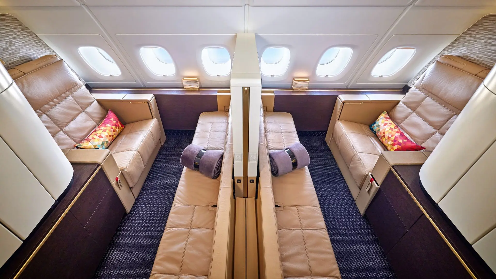 Airlines Articles - 12 Best First Class Seats For Couples