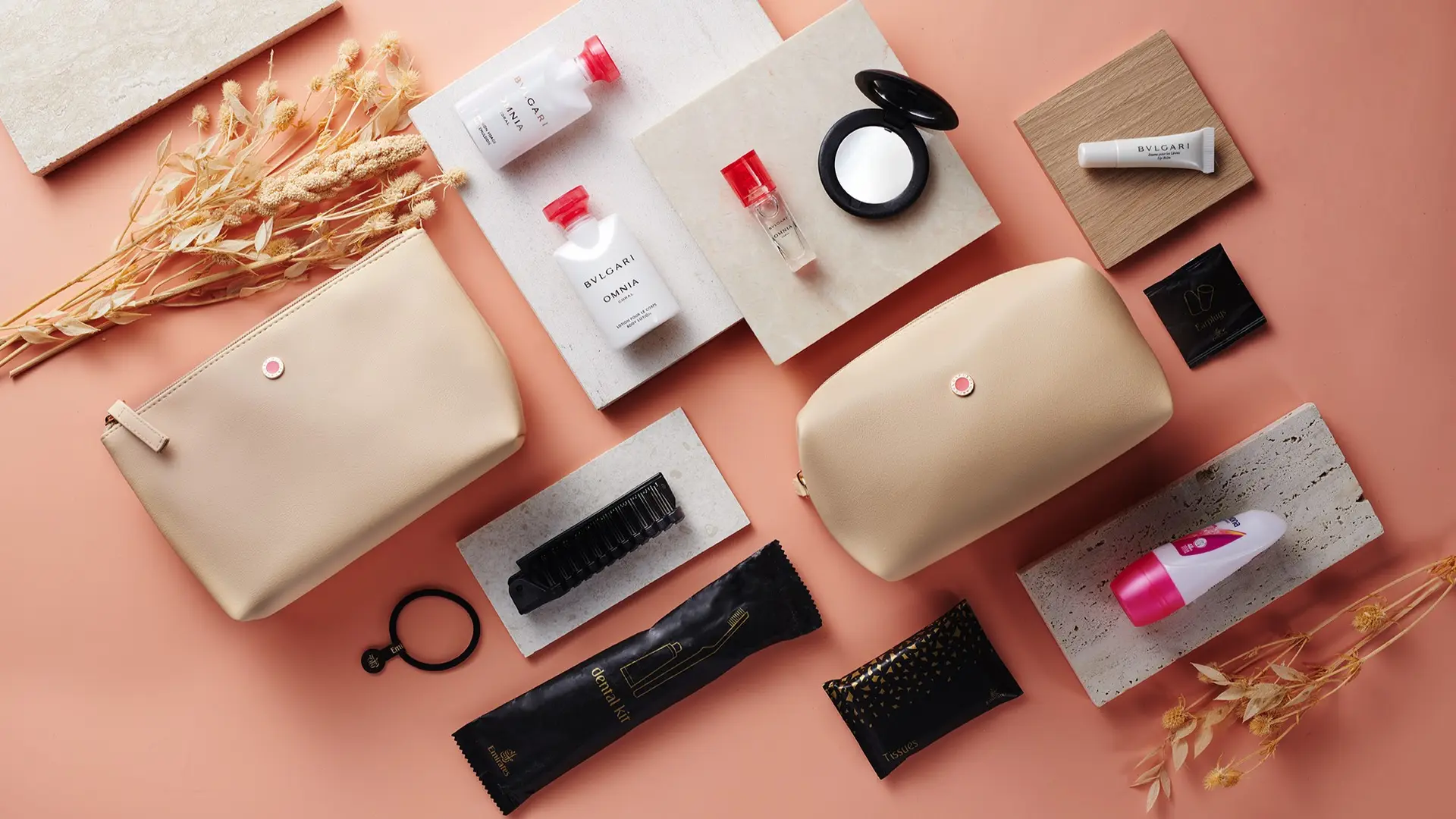 Airline review Amenities & Facilities - Emirates - 1