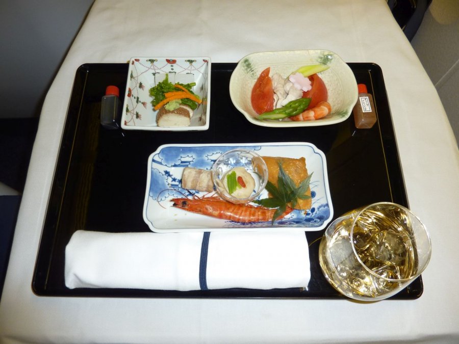 ANA Business NRT-SIN Boeing 777, 34.JPG