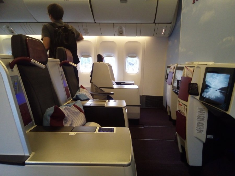 Austrian Business B777 HKG-VIE, 007.jpg