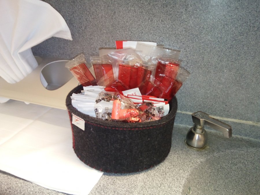 Austrian Business B777 HKG-VIE, 033.jpg