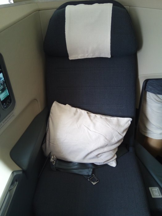 Cathay Pacific Business A350 HKG-BKK, 11.jpg