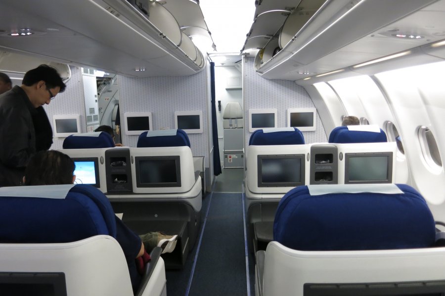 China Eastern Business class A330, BKK-PVG, 003.JPG