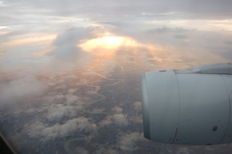 China Eastern Business class A330, BKK-PVG, 016.JPG