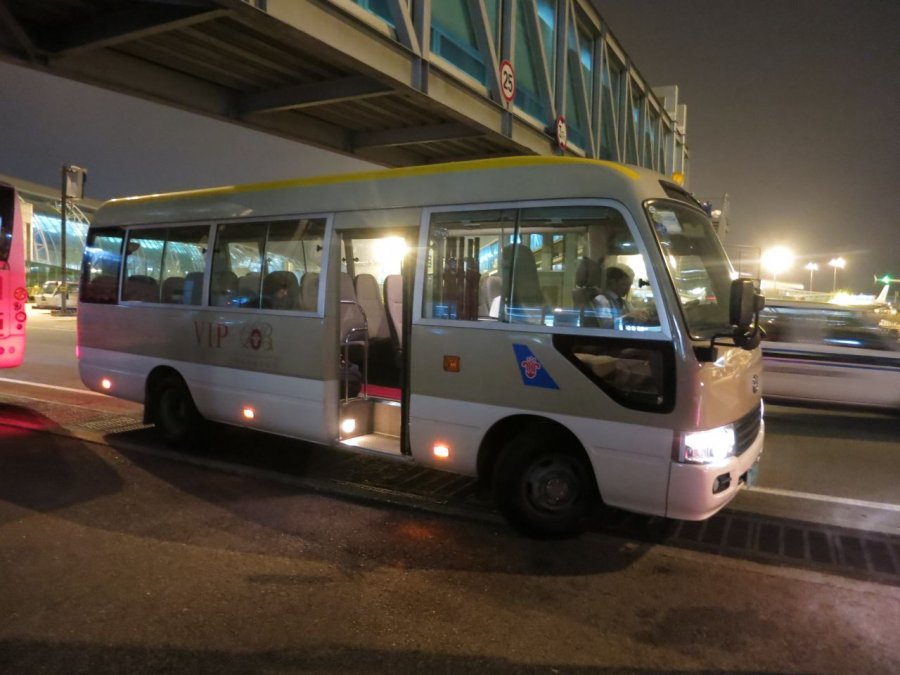 China Southern Business CAN-BKK B737, 07.JPG