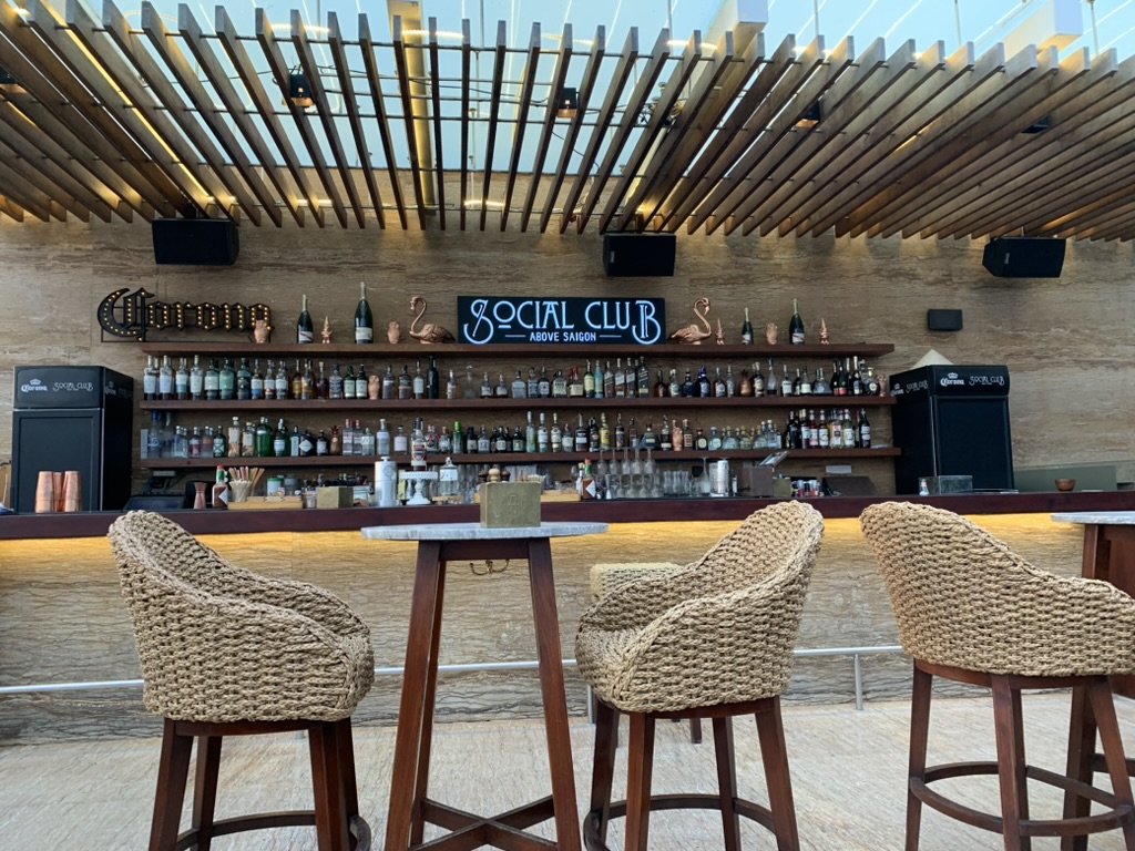 Hotel Des Arts Saigon Rooftop bar 1.jpeg