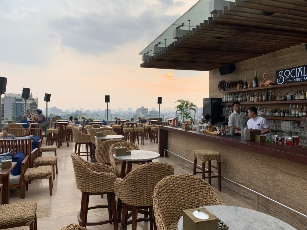 Hotel Des Arts Saigon Rooftop bar 2.jpeg