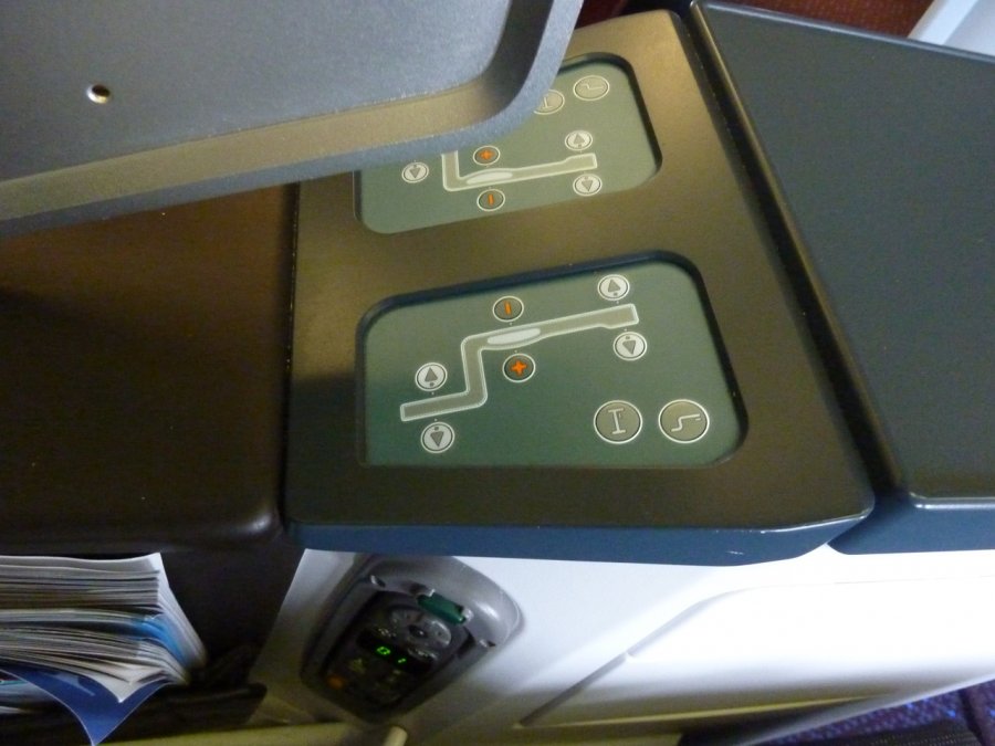 KLM Business class 747 AMS-HKG, 24.JPG