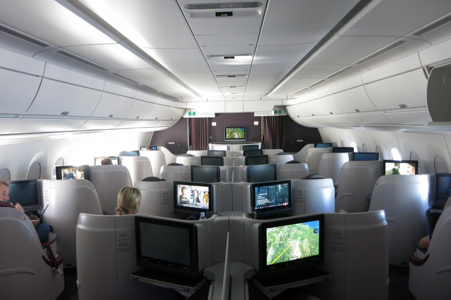 Qatar Airways Business class A350 DOH-BRU, 05.JPG