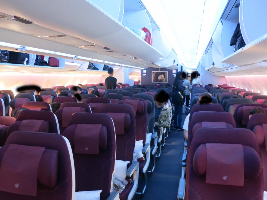 Qatar Airways Business class A350 DOH-HND, 05.JPG