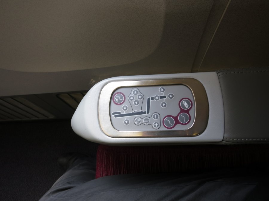Qatar Airways Business class B777 BKK-HAN, 10.JPG