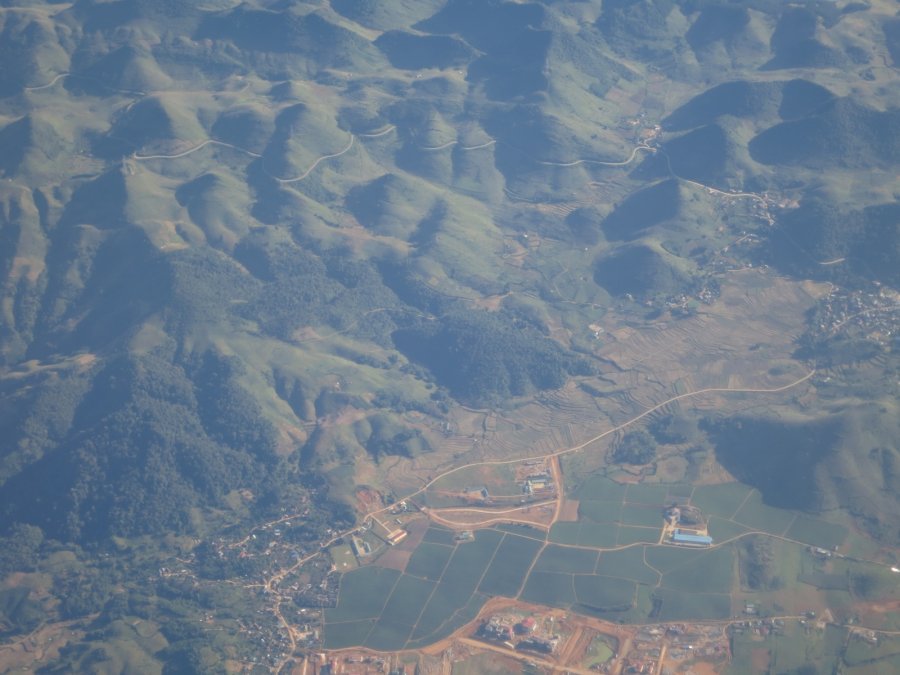 Qatar Airways Business class B777 BKK-HAN, 25.JPG