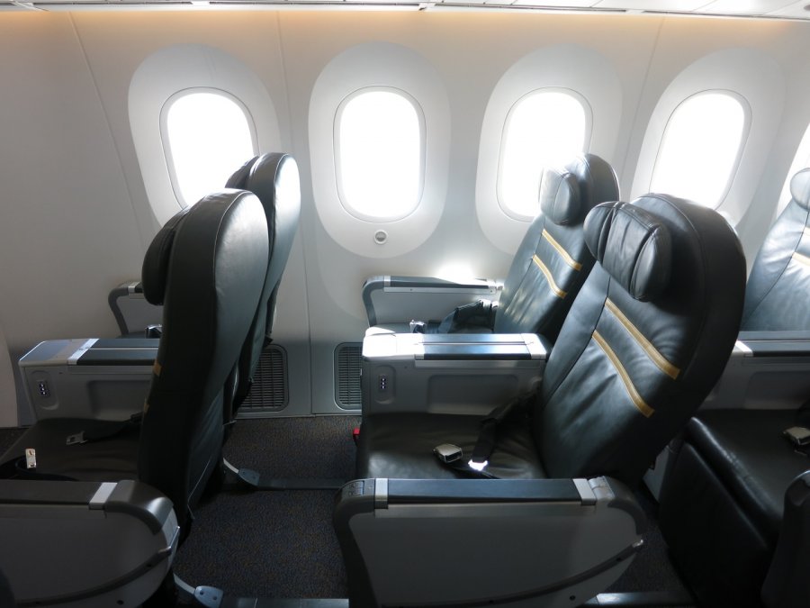 Scoot, ScootBiz, stolar 02.JPG