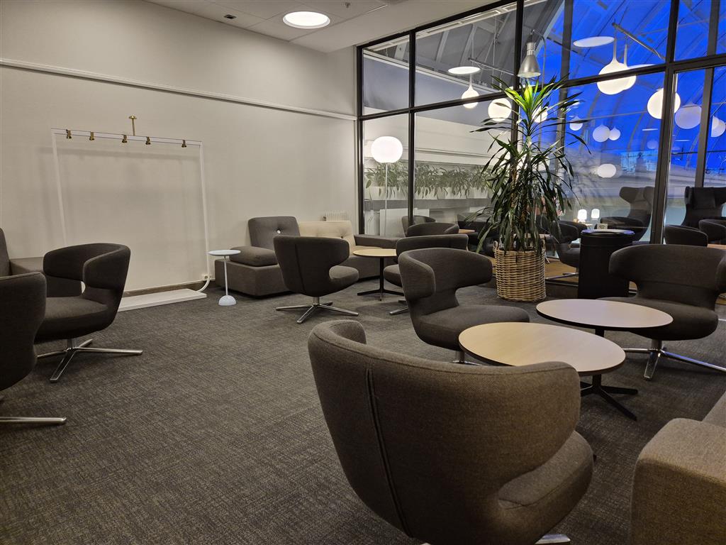 SJ_Lounge (Medium).jpg