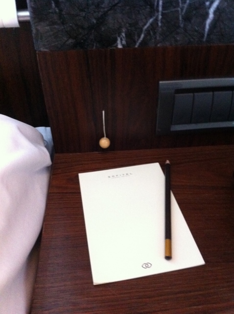 Sofitel nattduksbord (478x640).jpg