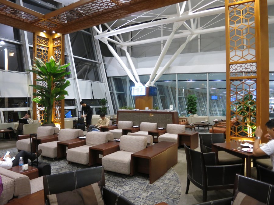Vietnam Airlines Lounge, Hanoi, 18.JPG