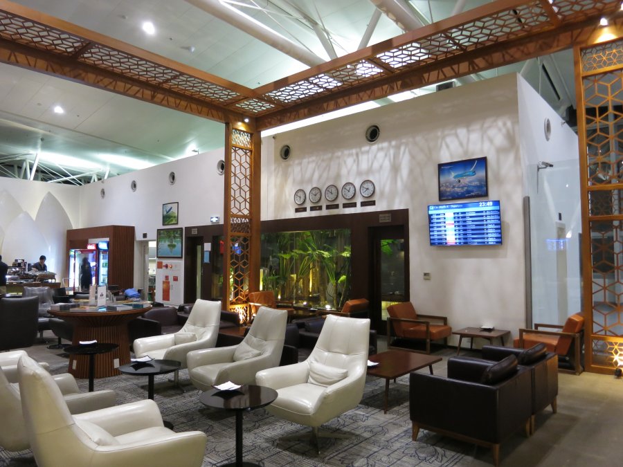 Vietnam Airlines Lounge, Hanoi, 30.JPG