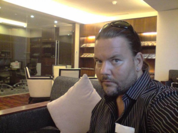 Club Lounge Crowne Plaza Hanoi.jpg