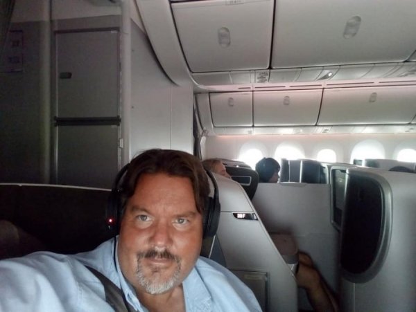 Singapore Airlines Business Class.jpg