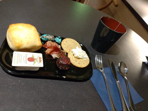 DSC_0990.JPG DSC_0990.JPG