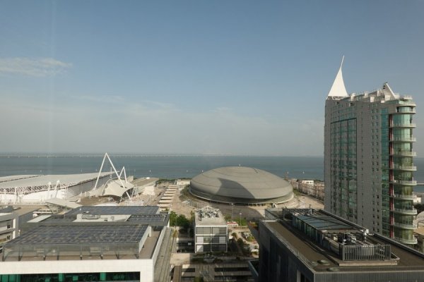 Melia_01.jpg Melia_01.jpg