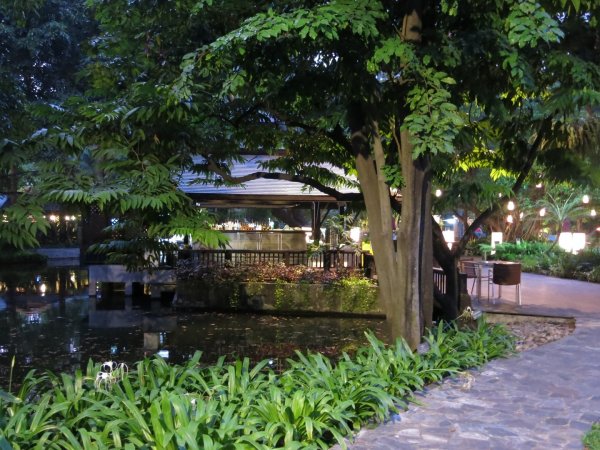 Swisshotel Nai Lert Park Bangkok, Garden&Pool, 05.jpg