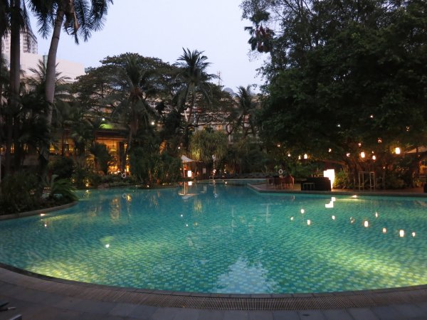 Swisshotel Nai Lert Park Bangkok, Garden&Pool, 16.jpg