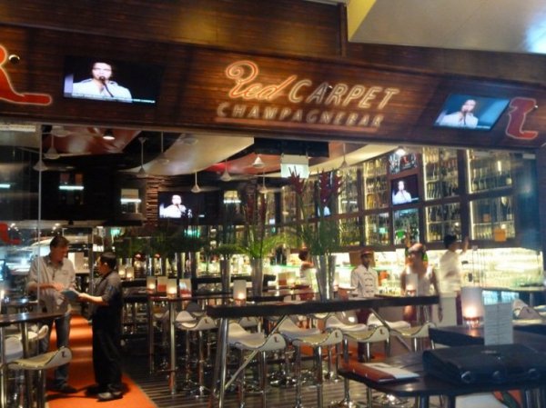 redcarpet.jpg redcarpet.jpg