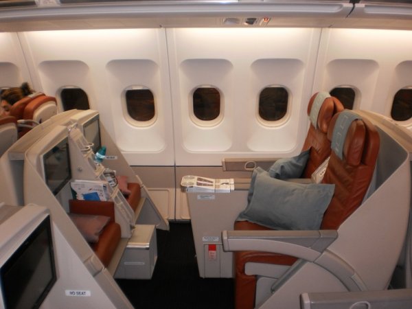SriLankan Airlines Business Class A340_004.jpg SriLankan Airlines Business Class A340_004.jpg