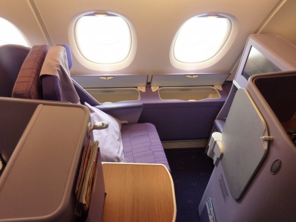 THAI Business BKK-NRT_07.jpg THAI Business BKK-NRT_07.jpg