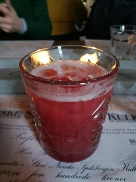 Lingonberry cocktail.jpg Lingonberry cocktail.jpg