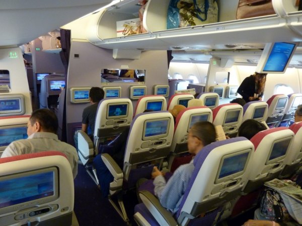 THAI Economy BKK-NRT_06.jpg THAI Economy BKK-NRT_06.jpg